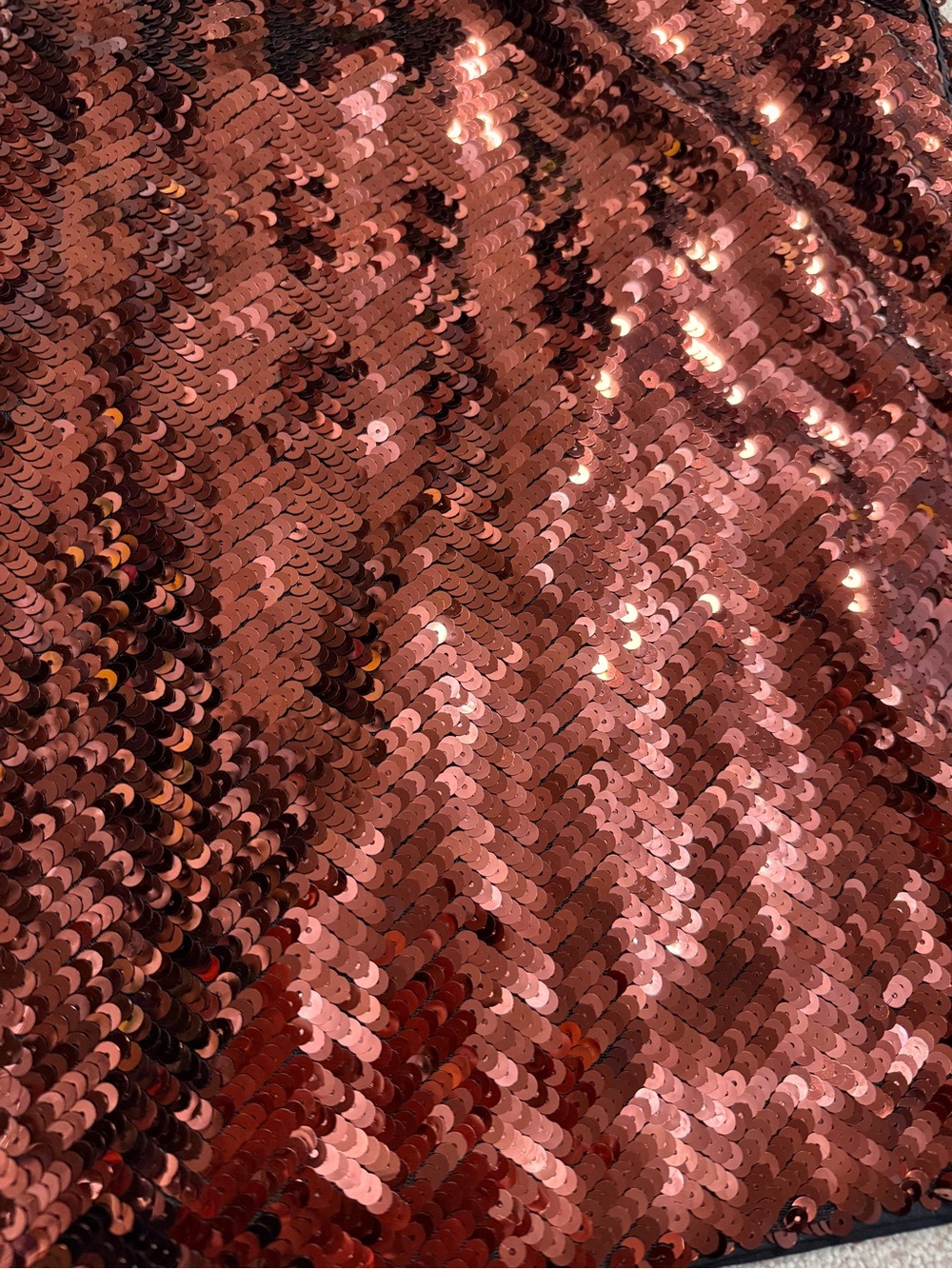 See by Chloé Copper Sequin Chevron Mini Skirt |
Size 42 or US 6 - Picture 5 of 15